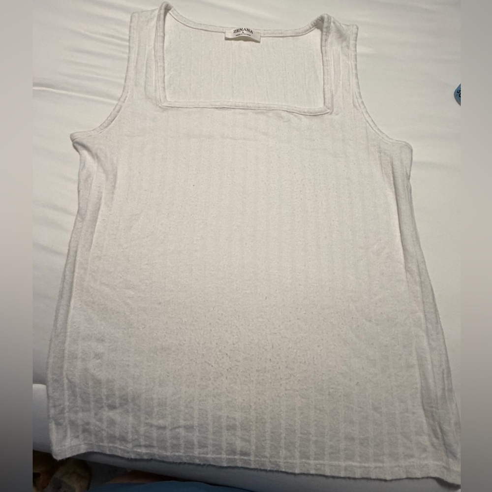 🤍🤍Zenana Outfitters White Tank Top. Size Large 🌸